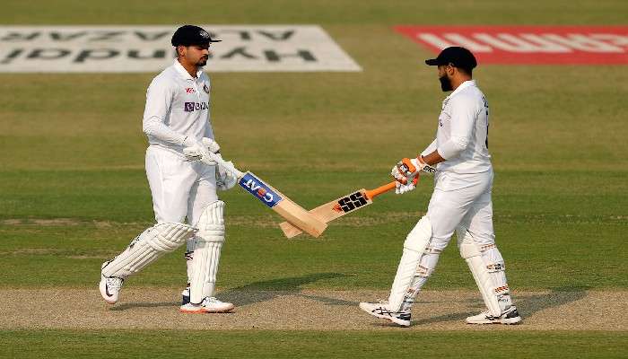 INDvsNZ: Ravindra Jadeja-কে নিয়ে অভিষেক টেস্টে অর্ধ শতরান করে নজর কাড়লেন Shreyas Iyer