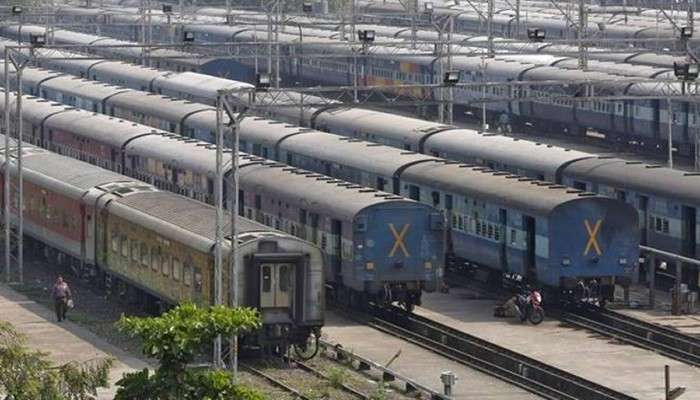 Train Update: বাংলায় ধেয়ে আসছে জাওয়াদ! বাতিল একাধিক ট্রেন 