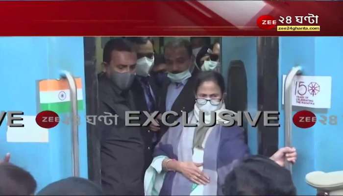 Mamata Banerjee: Mamata in the shatabdi express, anubrata appeared in Bolpur with chop-muri, Mamata stood at the door of the train