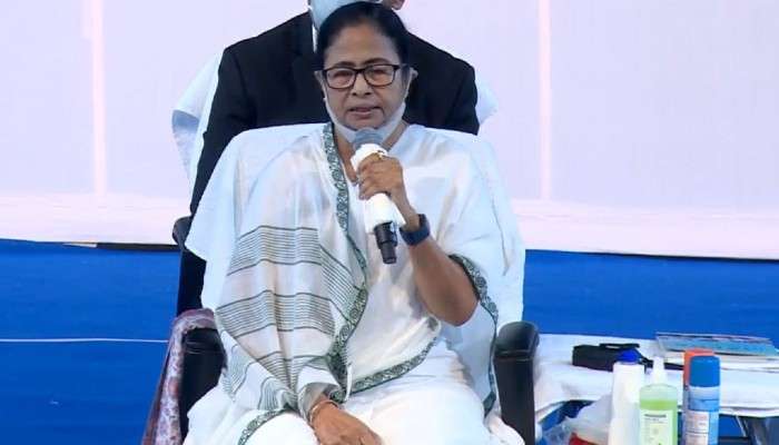 Mamata Banerjee:  &#039;সাবিত্রী-কৃষ্ণেন্দু ঝগড়া&#039;, মালদহে কড়া বার্তা &#039;বিরক্ত&#039; মমতার