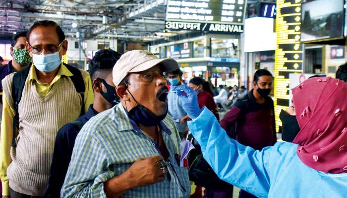 Omicron: উদ্বেগ বাড়ল কেজরির, রাজধানীতে মিলল আরও ওমিক্রন আক্রান্তের হদিস