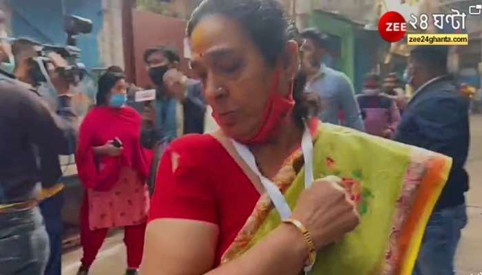 KMC Election 2021: &#039;আমার ব্লাউজ-শাড়ি ছিঁড়ে দিয়েছে, বুকে মেরেছে&#039;, অভিযোগ মীনাদেবী পুরোহিতের