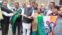 'মুখ্যমন্ত্রীর অনুপ্রেরণায় তৃণমূলে'! পুরভোটের আগে দলবদল ৩ বারের বাম কাউন্সিলরের