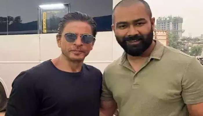 Shah Rukh Khan: বর্ষশেষে পার্টিতে নয়, শুটিংয়ে ব্যস্ত শাহরুখ, পাঠানের সেট থেকে ভাইরাল ছবি
