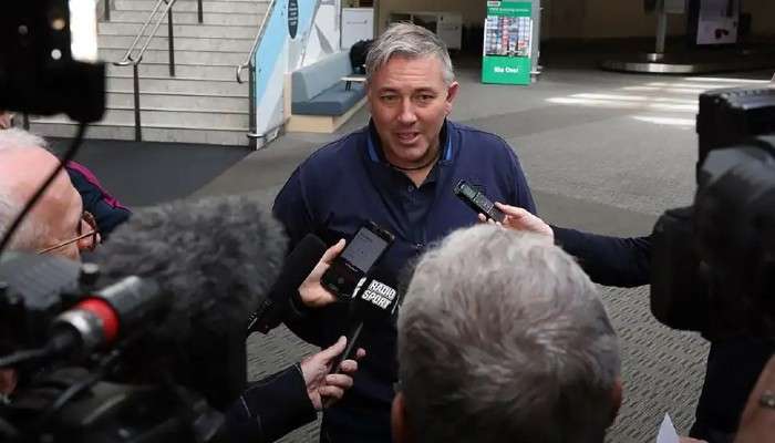 Ashes 2021-22: আবার কোভিড সংক্রমণ England শিবিরে, চতুর্থ টেস্টে থাকছেন না কোচ Chris Silverwood 