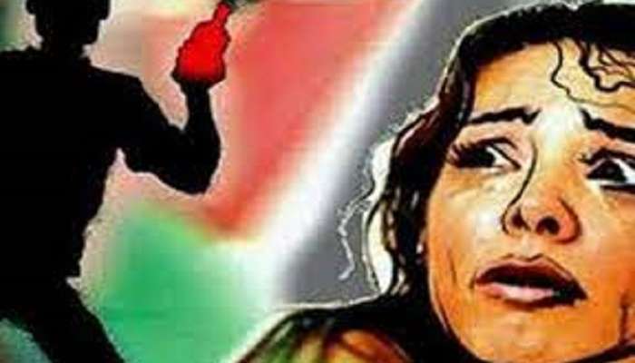 সম্পর্ক থেকে বেরতে চাওয়ায় 'শিক্ষা'! বাড়ি ঢুকে মহিলাকে অ্যাসিড ছুঁড়ল যুবক
