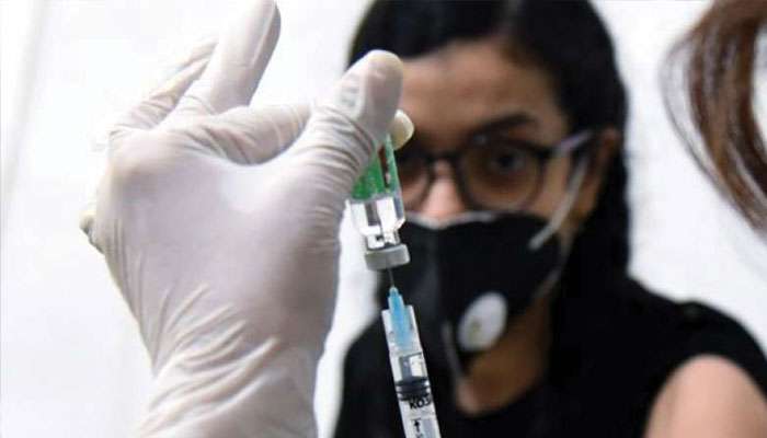 বুস্টার ডোজ না নিলে কি কি অসুবিধা হচ্ছে? 1 Booster Dose: বুস্টার ডোজ
