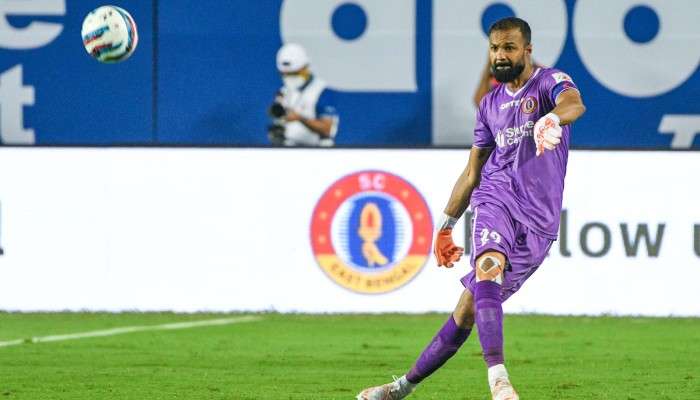 ISL 2021-22:  খারাপ পারফরম্যান্সের জের, SC East Bengal-এর অধিনায়কত্ব ছাড়লেন Arindam Bhattacharya