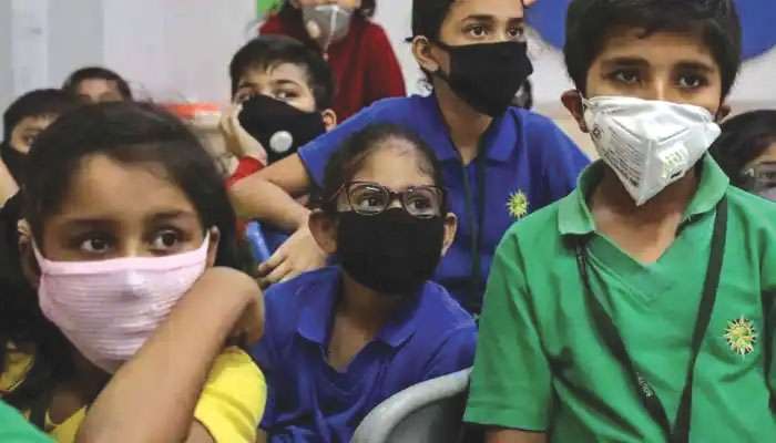 Covid Vaccination: কবে থেকে দেওয়া হবে ১২-১৪ বছর বয়সীদের ভ্যাকসিন, ইঙ্গিত দিল কেন্দ্র Covid Vaccination: কবে থেকে দেওয়া হবে ১২-১৪ বছর বয়সীদের ভ্যাকসিন, ইঙ্গিত দিল কেন্দ্র