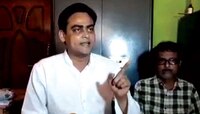 'আমার সঙ্গে সব বিক্ষুব্ধরা বৈঠক করবে, ওরা কি সবাইকে বাদ দিয়ে দেবে?'