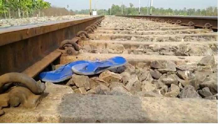 Jaynagar: কানে হেডফোন গুঁজে মোবাইল গেমে বুঁদ, &#039;নেশা&#039; প্রাণ কাড়ল ২ বন্ধুর