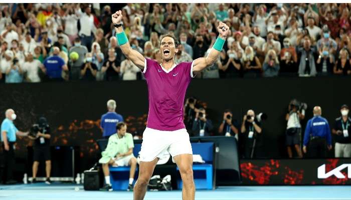 Australian Open: অভিজ্ঞতার কাছে হারল তারুণ্য, Medvedev-কে হারিয়ে ২১তম গ্র্যান্ডস্ল্যাম জিতলেন Rafael Nadal