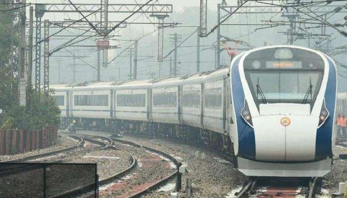 Vande Bharat Express in Union Budget 2022-23: তিন বছরে দেশে ৪০০ &#039;বন্দে ভারত এক্সপ্রেস&#039; ট্রেন, বাজেটে বড় ঘোষণা অর্থমন্ত্রীর