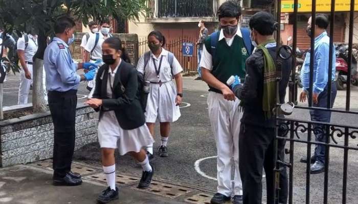 School Reopen: ফের ক্লাসে পড়ুয়ারা, আজ থেকে খুলছে স্কুল