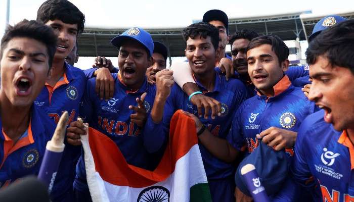 U19 World Cup, INDU19vsENGU19: স্যর ভিভের মাঠে ‘ভারত উদয়’, দাদুর মতোই সাহেব সংহার করলেন Raj Bawa