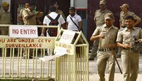 কেন্দ্রীয় বাহিনী নয়, রাজ্য পুলিস দিয়েই পুরভোট! সিদ্ধান্ত কমিশনের