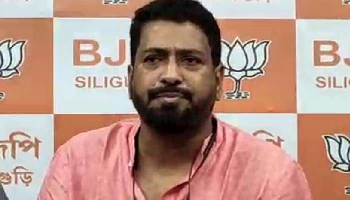 Municipal Election 2022: শিলিগুড়ির ২৪ নম্বর ওয়ার্ডে উত্তেজনা, BJP-র শঙ্কর ঘোষের সঙ্গে তৃণমূল কর্মীদের তীব্র বচসা