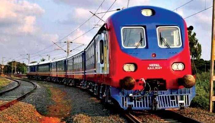 Rail: ই-কমার্স সংস্থার সঙ্গে পাল্লা, এবার পণ্যের হোম ডেলিভারি চালু করছে রেল