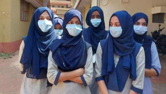 Hijab Row: সংখ্যালঘুদের শিক্ষাকেন্দ্রে হিজাব-গেরুয়া শাল পরা যাবে না, নির্দেশ কর্নাটক আদালতের