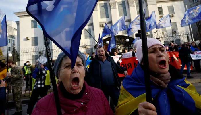 Russia-Ukraine War: ফেসবুক ব্যবহারে &#039;আংশিক নিষেধাজ্ঞা&#039; জারি Russia-র