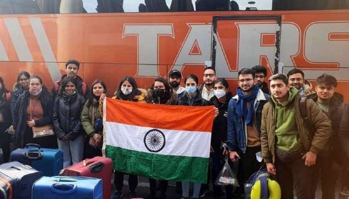 Russia Ukraine war: ইউক্রেন থেকে দেশে ফিরলেন ২১৯; নবান্নে কন্ট্রোলরুম, টুইট Mamata-র  