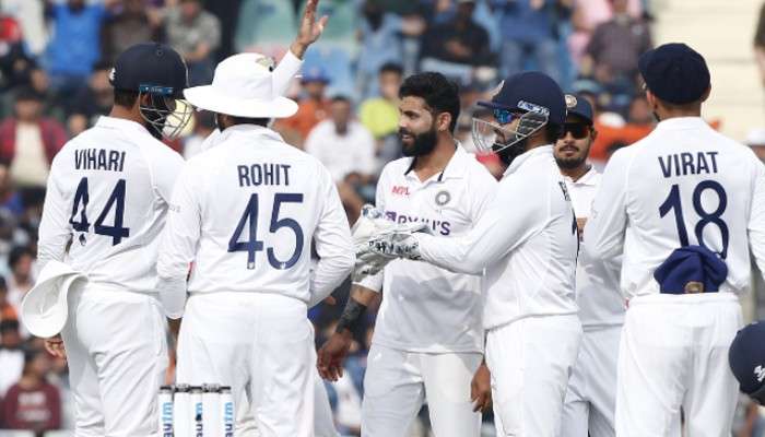 INDvsSL: Ravindra Jadeja,Ashwin-এর ম্যাজিকে হেলায় এক ইনিংস ২২২ রানে টেস্ট জিতল Rohit-এর Team India  