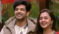 বাবা-মাকে সঙ্গে নিয়ে তেজস্বীর বাড়িতে করণ, আশীর্বাদ পর্ব সারলেন তেজরন!
