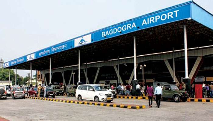 Bagdogra Airport: বাগডোগরা বিমানবন্দরের রানওয়েতে ফাটল, সময়সূচি বদল বহু উড়ানের