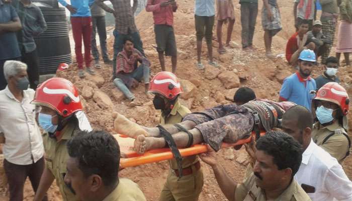 Ashoknagar: বাড়ি তৈরির জন্য গর্ত খোঁড়া হচ্ছিল, হঠাত্ শ্রমিকদের উপরে ধসে পড়ল মাটি পাথরের স্তূপ