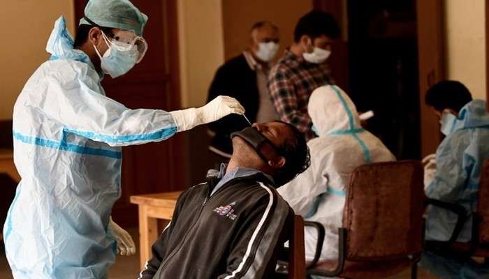 Coronavirus: ফের দেশে বাড়ল করোনায় মৃতের সংখ্যা, নয়া প্রজাতি নিয়ে বাড়ছে উদ্বেগ