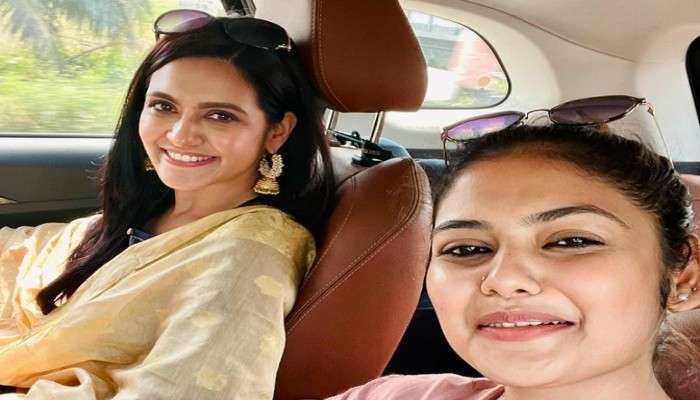 Saayoni Ghosh-Priyanka Sarkar: স্কুলের উদ্বোধনে সায়নীর সঙ্গে প্রিয়াঙ্কা, রাজনীতিতে আসছেন নায়িকা?