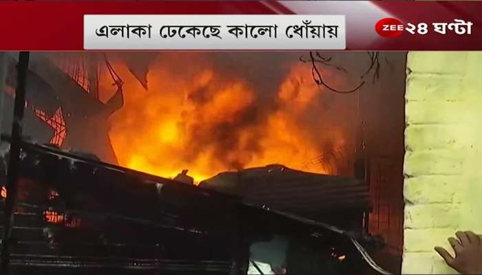 New Alipore godown fire, area covered in black smoke, 4 engines at the scene