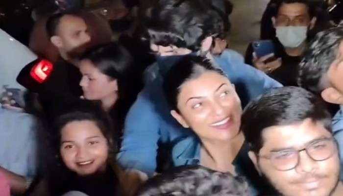 Sushmita Sen: ফ্যানেরা ঘিরে ফেলেছে সুস্মিতা সেনকে, ভিড় থেকে উদ্ধার করলেন নায়িকার প্রাক্তন প্রেমিক