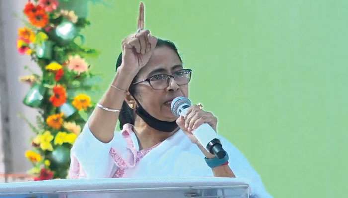 Mamata in North Bengal: দুর্নীতি-খুনের অভিযোগ জানাতে এবার &#039;দিদিকে বলো&#039;-র ধাঁচে হেল্পলাইন, ঘোষণা মমতার