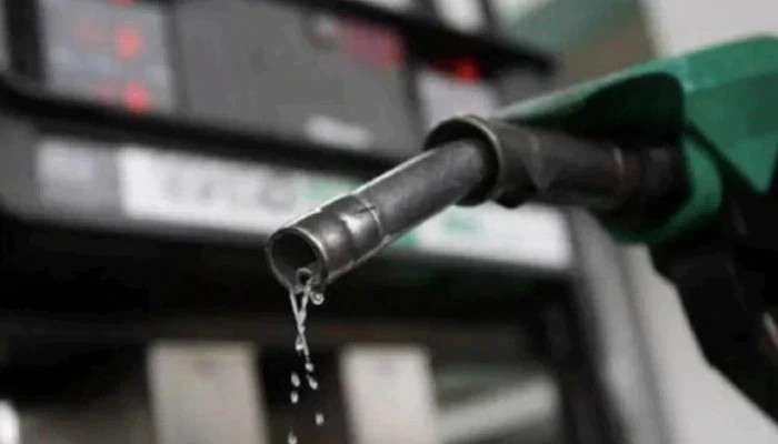 Petrol-Diesel Price Hike: মধ্যবিত্তের মাথায় হাত! ফের বাড়ল জ্বালানির দাম