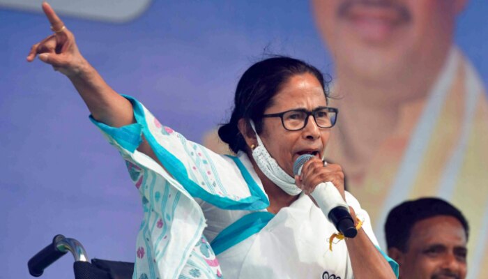 CM Mamata Banerjee: &#039;ওরা আমার জেলা সভাপতিকে গ্রেফতার করাতে চায়&#039;, BJP-র রামপুরহাট রিপোর্টকে তোপ মমতার