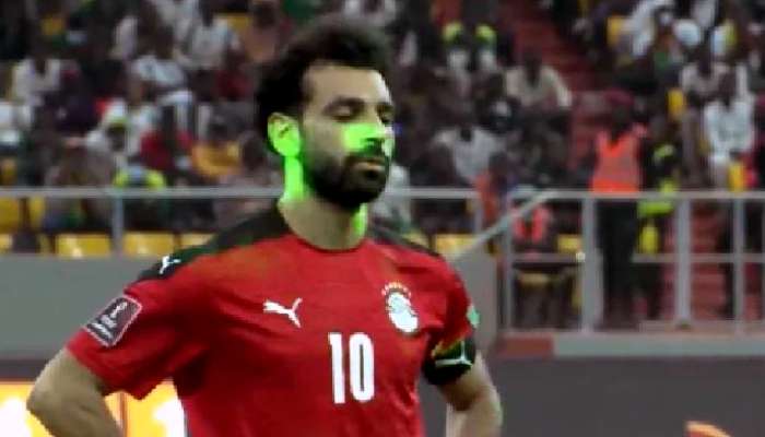 Mohamed Salah: সালাহর পেনাল্টি শট গিয়েছিল বারের ওপর ! দেখুন সমর্থকদের লেজার অত্যাচার
