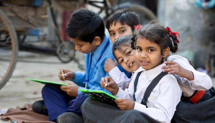 World Autism Awareness Day:বাড়িয়ে দাও তোমার হাত! কাউকে পিছনে ফেলে রেখে এগিয়ে যেও না