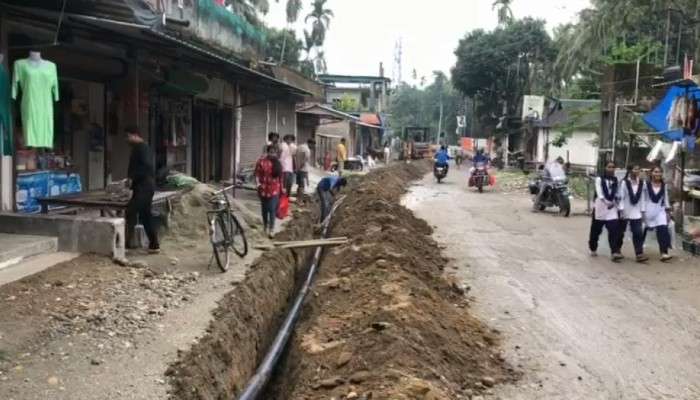 Malbazar: সরকারি উদ্যোগে বাড়ি বাড়ি পৌঁছে যাচ্ছে বিনা পয়সার পানীয় জল