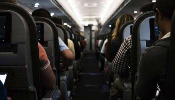 Man Masturbates in Flight: &#039;কিছু মনে করবেন না তো, যদি...&#039;, বিমানে মহিলার সামনেই চারবার &#039;স্বমেহন&#039; যুবকের