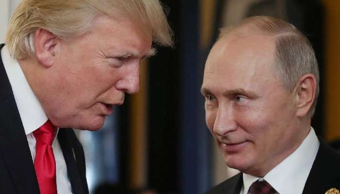  Trump and Putin: ফ্রম রাশিয়া উইথ লাভ! ট্রাম্প-পুতিনের &#039;রোম্যান্টিক ডেট&#039;! ই-কমার্স সাইটে বিক্রি হচ্ছে স্টিকার