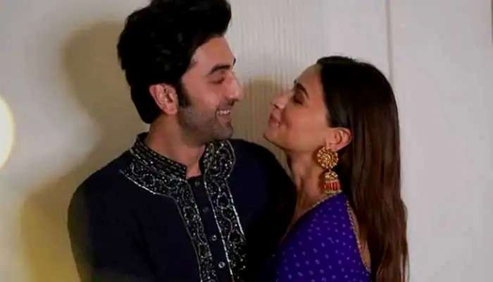 Ranbir Kapoor-Alia Bhatt Wedding: দুপুর ২ টোয় লগ্ন, সকাল থেকে শুরু বিয়ের আচার, ঘোড়ায় চেপে বিয়ে করতে আসবেন রণবীর!