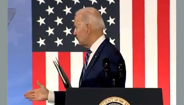 ডিমেনশিয়ায় আক্রান্ত Joe Biden! বক্তৃতার শেষে হাওয়ায় হ্যান্ডশেক মার্কিন প্রেসিডেন্টের