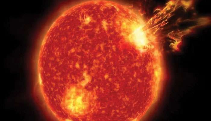 Solar Flare: সূর্য থেকে বেরিয়ে এল ভয়ঙ্কর সৌরঝলক, দুনিয়াজুড়ে বিঘ্ন হতে পারে যোগাযোগ ব্যবস্থা