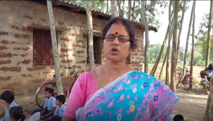 Sabang: ভেঙে পড়েছে ক্লাসরুম, কাঠফাটা রোদে গাছের নিচে পড়ুয়ারা