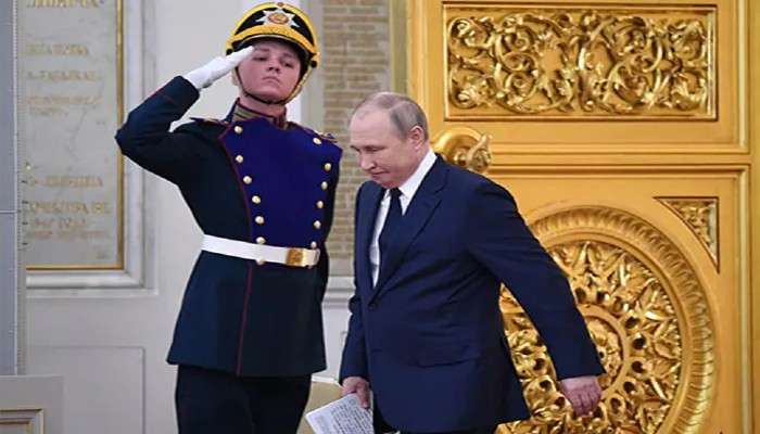 Vladimir Putin: অসুস্থ পুতিন! কোন রোগের সঙ্গে লড়ছেন তিনি?