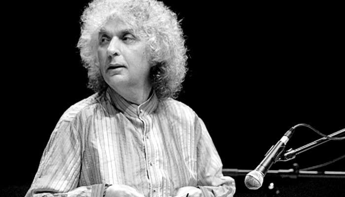 Pandit Shivkumar Sharma Passes Away: শততন্ত্রীবীণা থেকে সন্তুর! ৪০০০ বছরের ঐতিহ্যকে কান্না আর পবিত্রতায় মুড়ে দিলেন শিবকুমার