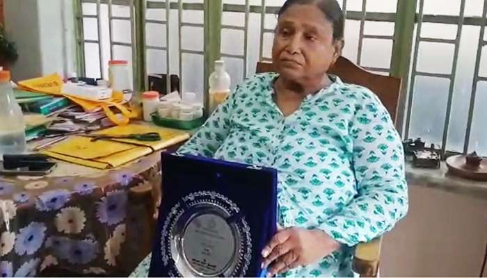 Ratna Rashid:মমতার অ্যাকাডেমি পুরস্কার পাওয়ার প্রতিবাদ, অন্নদাশঙ্কর স্মারক সম্মান ফেরালেন রত্না রশিদ