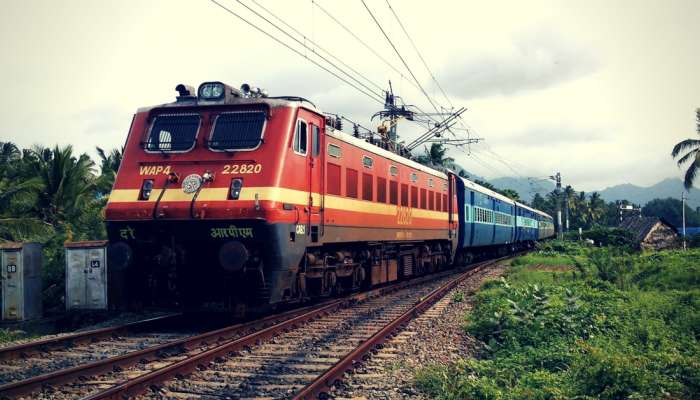 জরুরি খবর, অনলাইন টিকিট বুকিং নিয়মে বদল আনল IRCTC