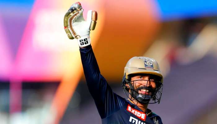 Karthik-Gavaskar: বিশ্বকাপের আগেই কার্তিককে দেশের জার্সিতে দেখছেন গাভাসকর